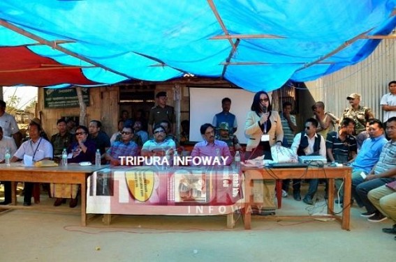 Union Home Ministry team visits Kanchanpur refugee camp Union Home Ministry team visits Kanchanpur refugee camp